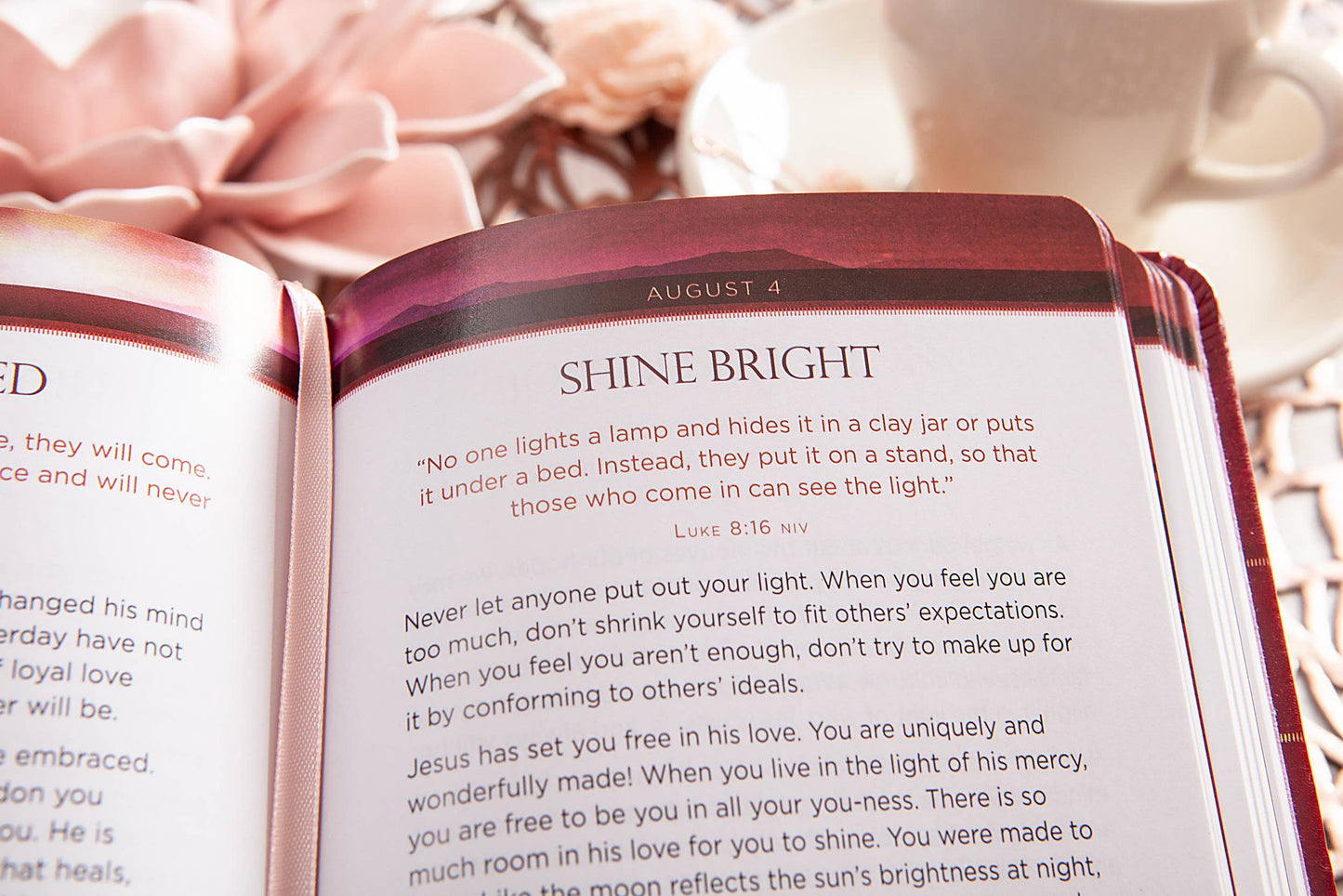Jesus First for Women (Yearlong Devotional)