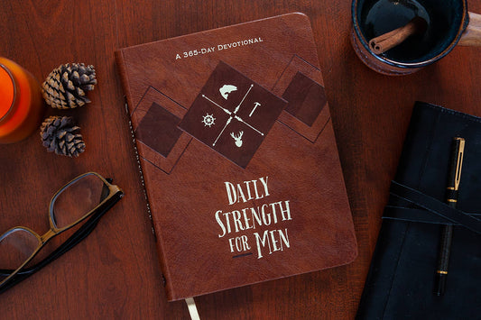 Daily Strength for Men (6x8, Yearlong Devotional)