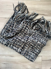 Load image into Gallery viewer, Loom Woven Scarf