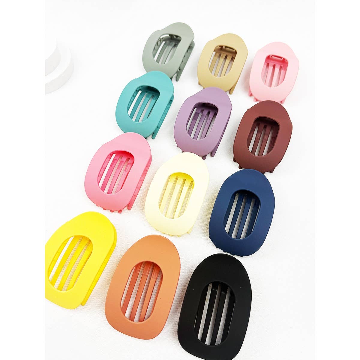 12 Colors of Oval Shape Flat Hair Claw: MIX COLOR / ONE(12)