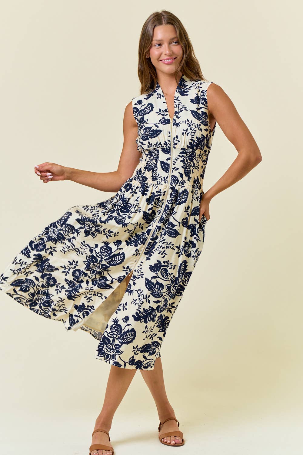 PAISLEY V-NECK SMOCKED WAIST ZIP FRONT MIDI DRESS - 28060D: IVORY/NAVY / M