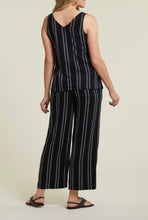 Load image into Gallery viewer, Tribal Flowy Crop Pants